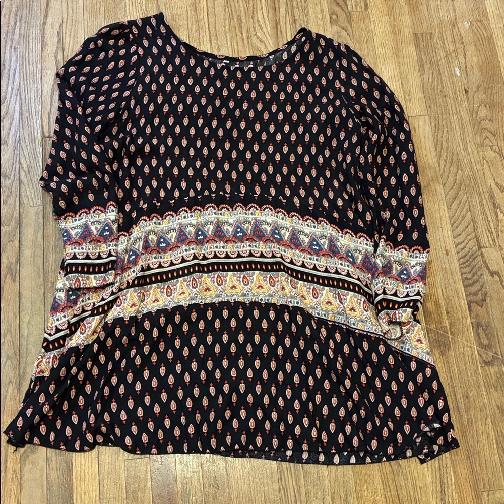 Black, Red and Cream PaisleyPatterned Women's Top Medium - Picture 3 of 6